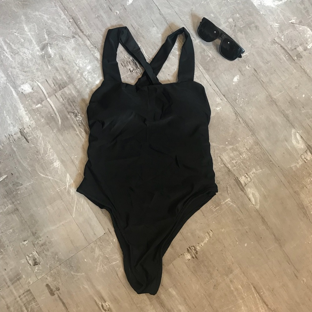 Black Strappy Back One-piece Sexy Black Swimsuit - Picture 6 of 8